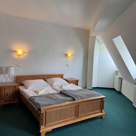 Dom Turysty Motel Kostrzyn nad Odra Exterior foto